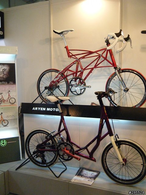 [情報] 很遲來的2011車展小輪車專門