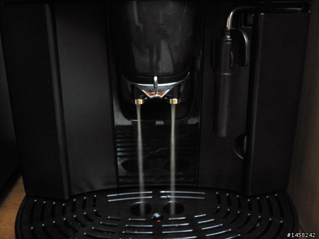 開箱--迪朗奇全自動咖啡機 DeLonghi ESAM4000