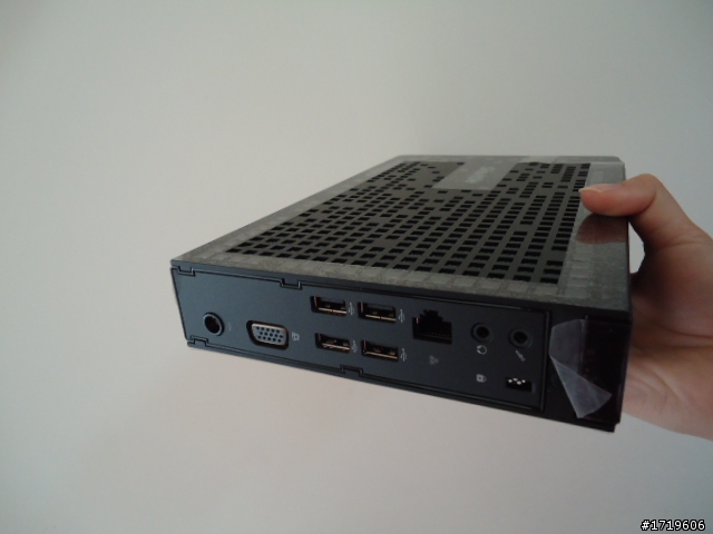 [新手的不專業開箱] Shuttle XS35 LCD背掛 迷你電腦 入門文書機