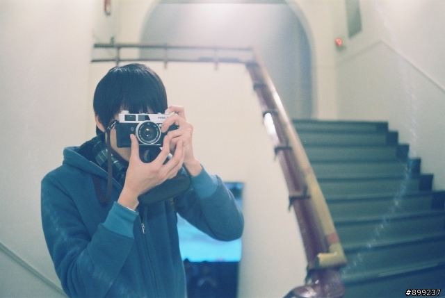 我的第一台"萊卡"canonet QL17  生於1965年 同場現映 canon flash unit J-2 古董閃燈 新增照片canonet QL17  第一捲