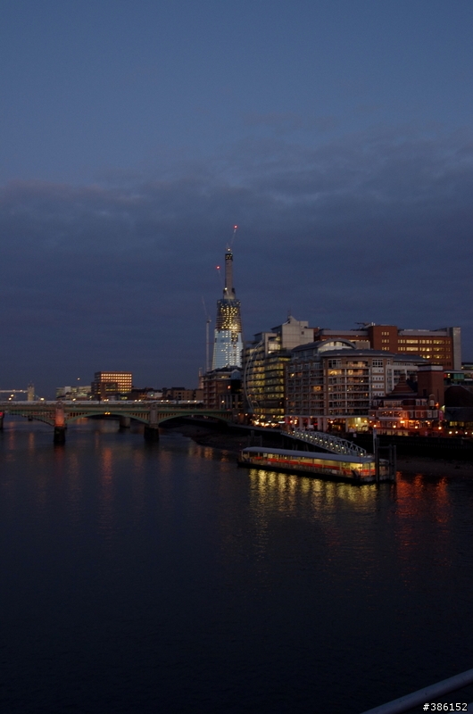 K5 + DA 16~ 50MM F2.8  London 忘了帶角架的一天