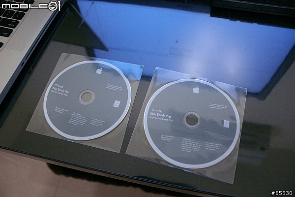 [敗家] 2011 MacBook Pro 15" + 120GB SSD + 8GB RAM 台灣版開箱 (更新：03/31 改裝第二顆硬碟)