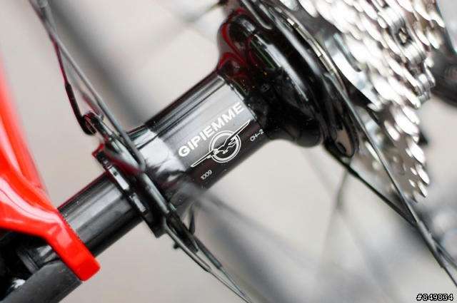 [7.01kg] Cervelo SOLOIST CSC車隊版碳纖維公路車架，誕生全記錄。