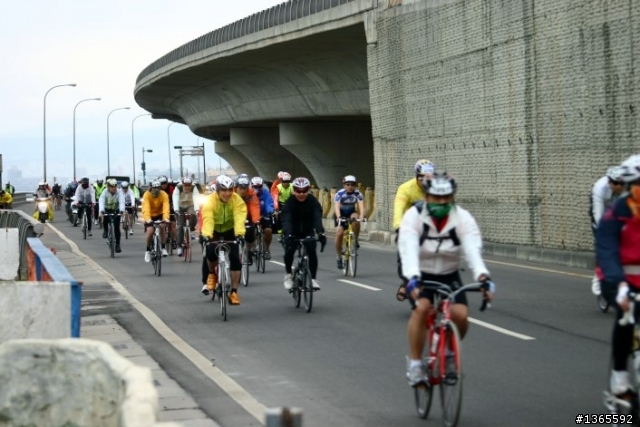 20110305輪霸西濱200K---藍色公路咖啡館前拍攝共58張照片