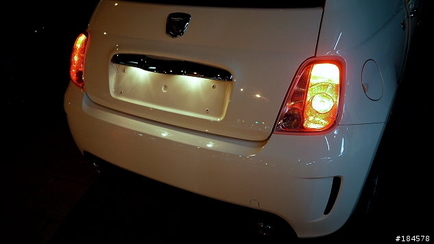 [開箱][圖超多]全台第一開箱,Fiat 500 Abarth 性能毒蠍!