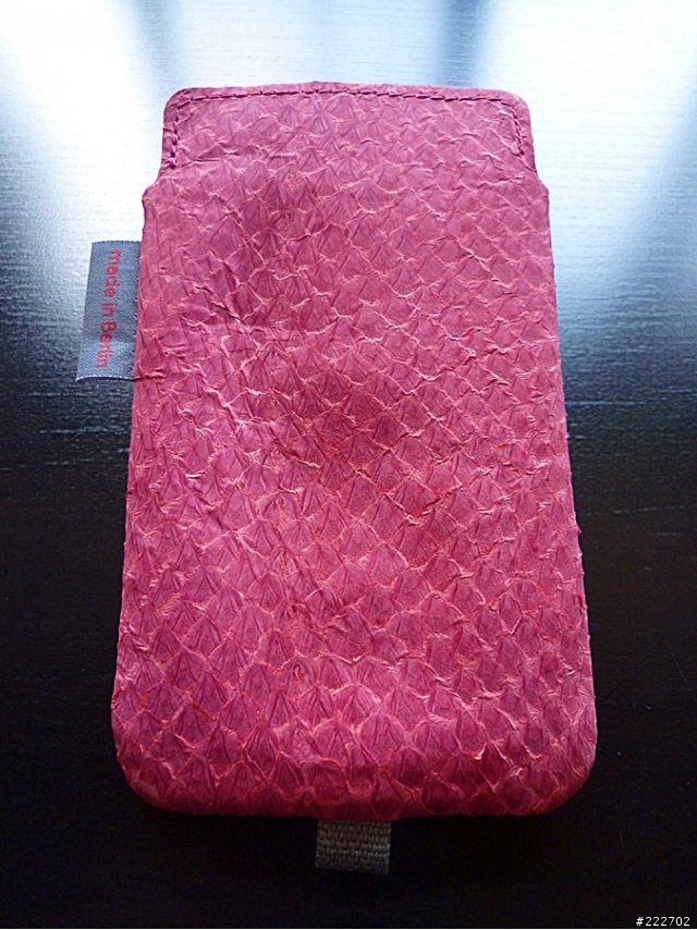 女王的iPhone4鮭魚皮保護套