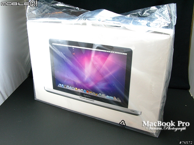 2011. MacBook Pro 13" 極速光速團入手＋高畫質開箱＋簡易心得