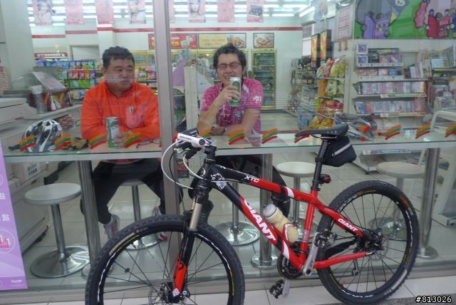 [分享]吃喝玩樂拜客到底●2011大甲媽祖萬人崇BIKE~讚啦!