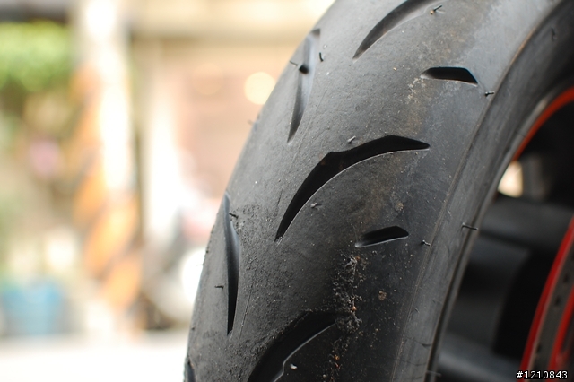 [保養分享] GSR 3萬公里保養 --- 更換前後輪，10吋胎車可參考