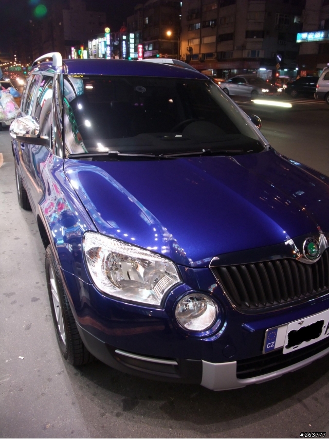 Skoda Yeti(暴風藍8D)到手,加上配件