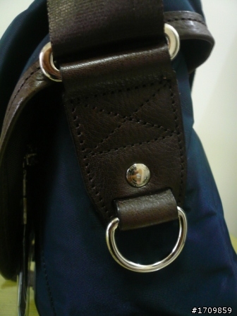 [開箱] MSPC T01352 NAVY側背包(附實背圖)~