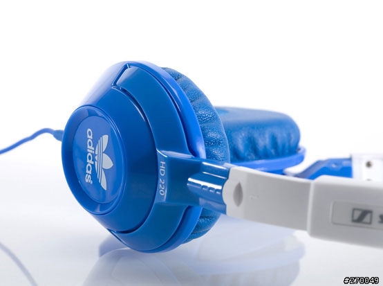 [分享]adidas愛迪達&Sennheiser森海塞爾 - HD 220 (純分享圖)