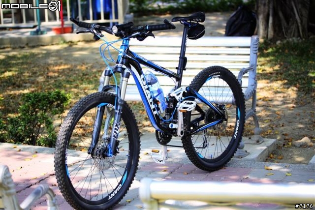2011 GIANT Trance X2 開箱文 （圖多）2010/12/16 新增爆亮頭燈！2011/03/19 新增GARMIN EDGE 800!