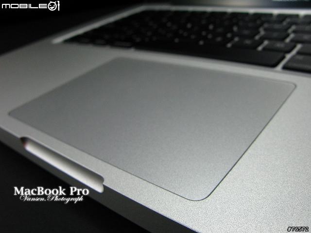 2011. MacBook Pro 13" 極速光速團入手＋高畫質開箱＋簡易心得