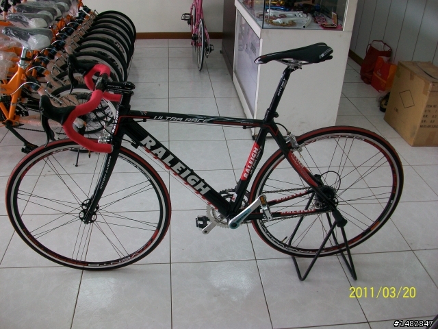 敗入RALEIGH公路車