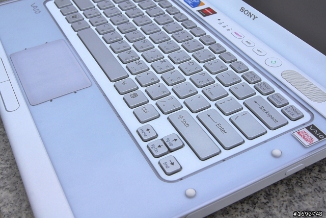 [不專業開箱評測]VAIO CA16FW/W