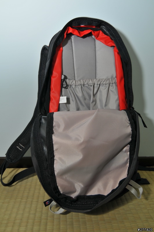 [不專業分享]  BERGHAUS  REMOTE  8+4  一款實用的單車背包