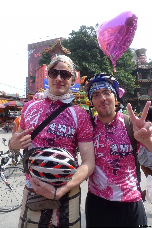 [分享]吃喝玩樂拜客到底●2011大甲媽祖萬人崇BIKE~讚啦!