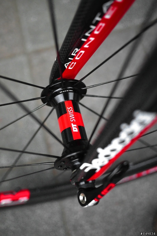 [6.9kg] 風見真樹 の Dedacciai TEMERARIO 一級碳纖維公路車