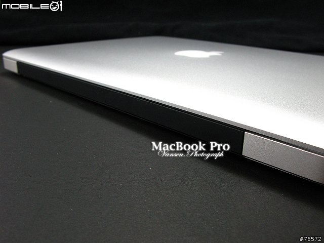 2011. MacBook Pro 13" 極速光速團入手＋高畫質開箱＋簡易心得