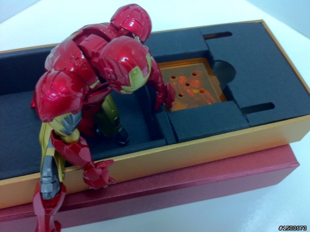 海洋堂輪轉特攝系例【IRON MAN】精美小套房
