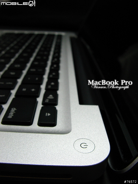 2011. MacBook Pro 13" 極速光速團入手＋高畫質開箱＋簡易心得
