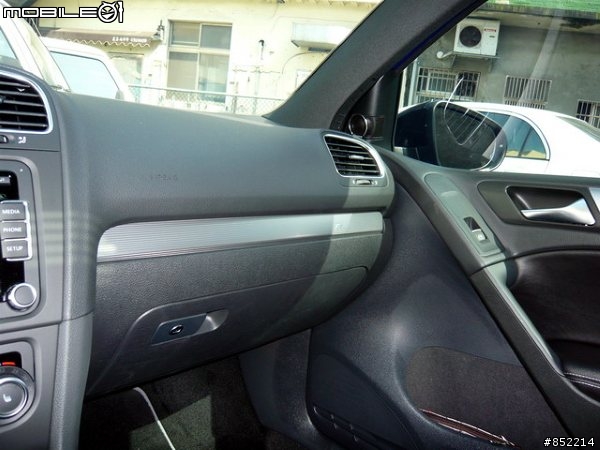 GOLF R 簡易開箱文~~(圖多!請耐心等候)