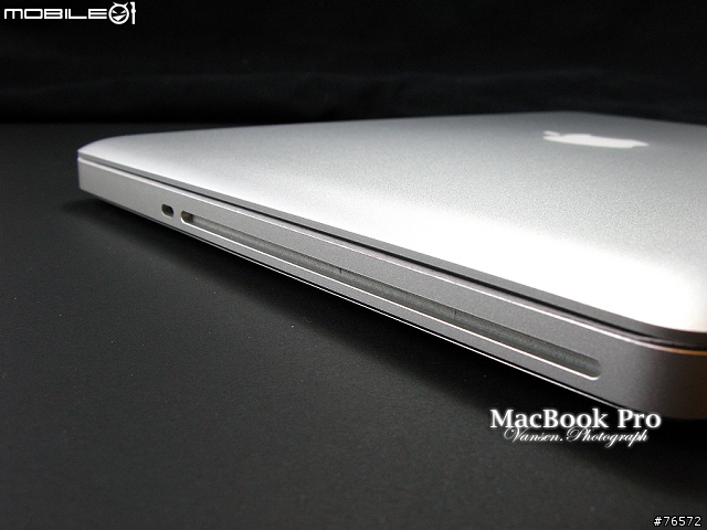 2011. MacBook Pro 13" 極速光速團入手＋高畫質開箱＋簡易心得
