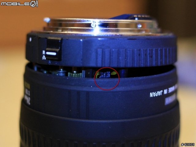 [取暖文]有人的Sigma 24mm/F1.8在推拉變換MF/AF時推斷鏡身嗎?