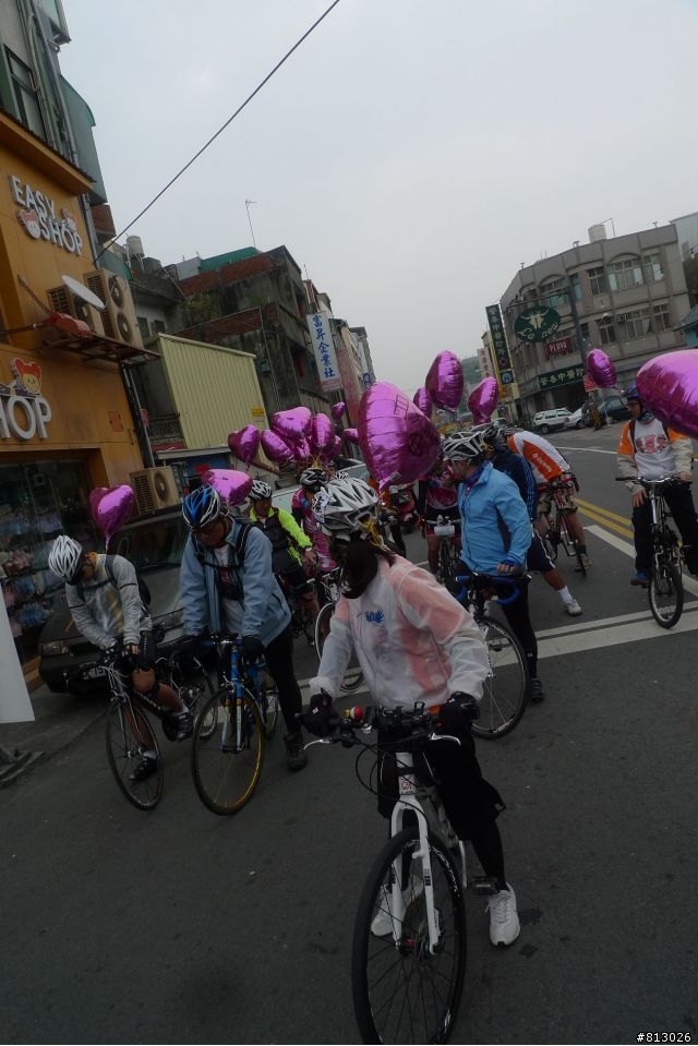 [分享]吃喝玩樂拜客到底●2011大甲媽祖萬人崇BIKE~讚啦!