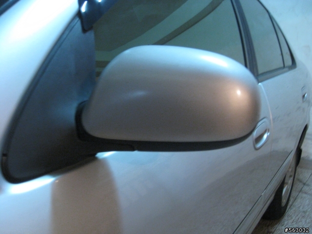 Sentra 180 1.6GS 右後照鏡被撞飛了.........