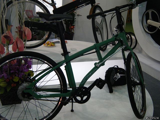 [情報] 很遲來的2011車展小輪車專門