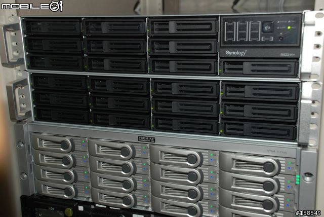 開心的Synology RS2211+ 和 RX1211 簡單開箱照