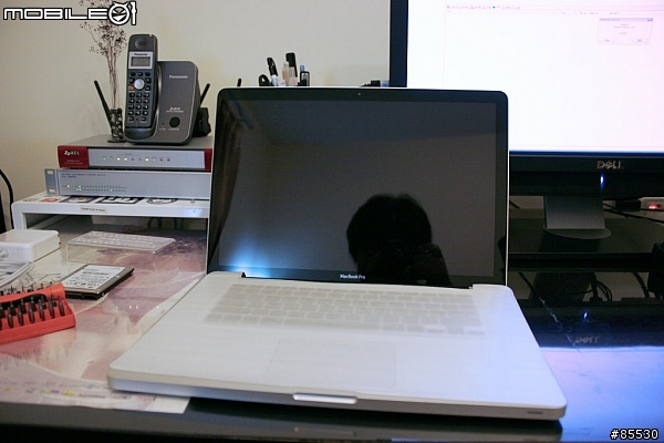 [敗家] 2011 MacBook Pro 15" + 120GB SSD + 8GB RAM 台灣版開箱 (更新：03/31 改裝第二顆硬碟)