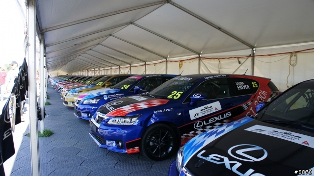 (分享)在Melbourne F1的 CT200h賽車!!!