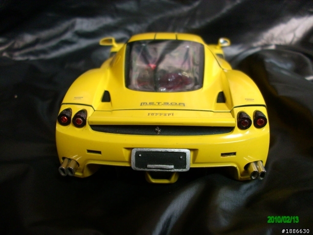 (新手作品分享) tamiya 1/24enzo超跑