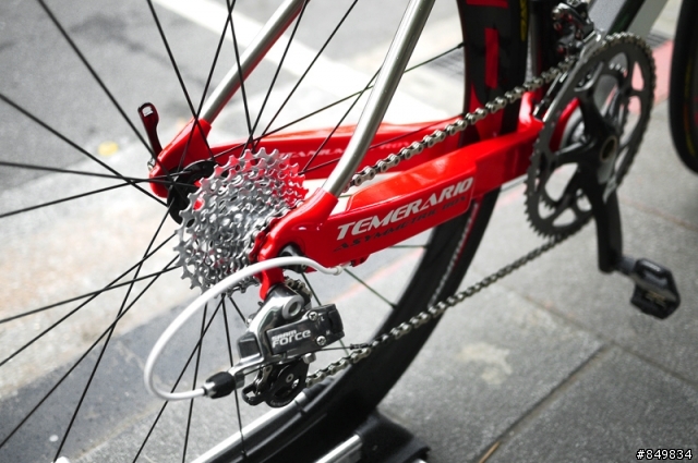 [6.9kg] 風見真樹 の Dedacciai TEMERARIO 一級碳纖維公路車