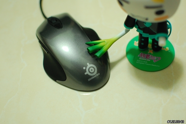 專為競技而生 - SteelSeries Ikari Optical 光學電競滑鼠 分享