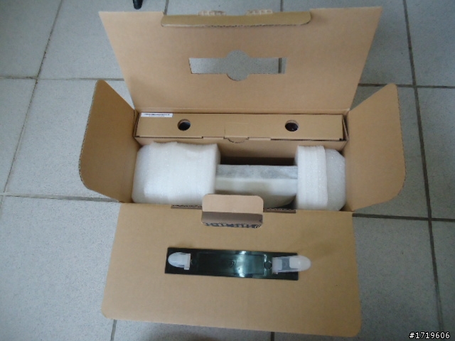 [新手的不專業開箱] Shuttle XS35 LCD背掛 迷你電腦 入門文書機