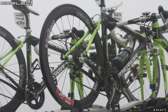 2011 環台賽 最終站...  霧茫茫 小油坑 400M 前 終點前!  台灣選手 加油