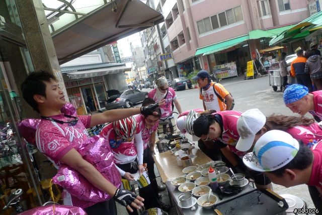 [分享]吃喝玩樂拜客到底●2011大甲媽祖萬人崇BIKE~讚啦!