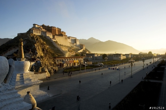 【轉貼】周李隆德老師 西藏行 攝影創作 ::::轉貼自大地旅遊網:::
