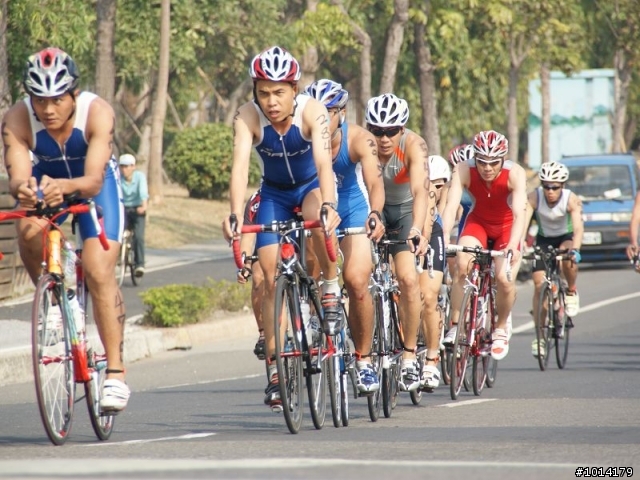 2011浪漫愛河鐵人三項-腳踏車-1