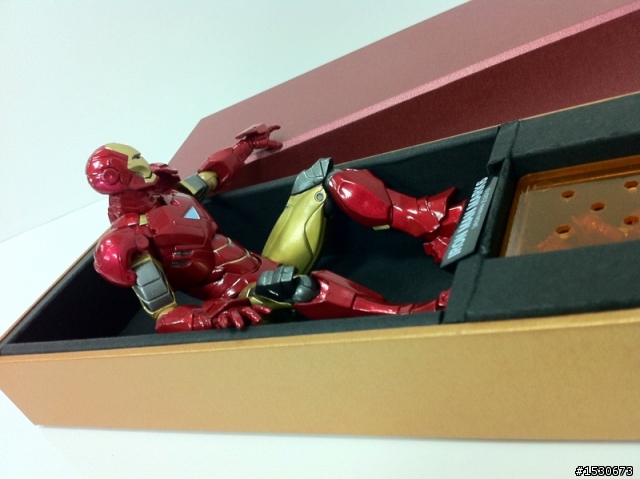 海洋堂輪轉特攝系例【IRON MAN】精美小套房