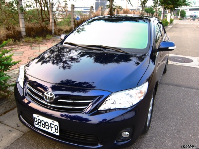 2011.4.1簽新車,目前路上還是少見的極致藍Altis 1.8E