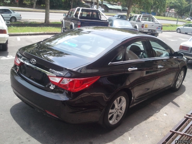 HYUNDAI  i45  2000cc   隨便照開箱文
