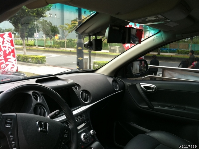 [開箱] LUXGEN SUV 安裝行車紀錄器