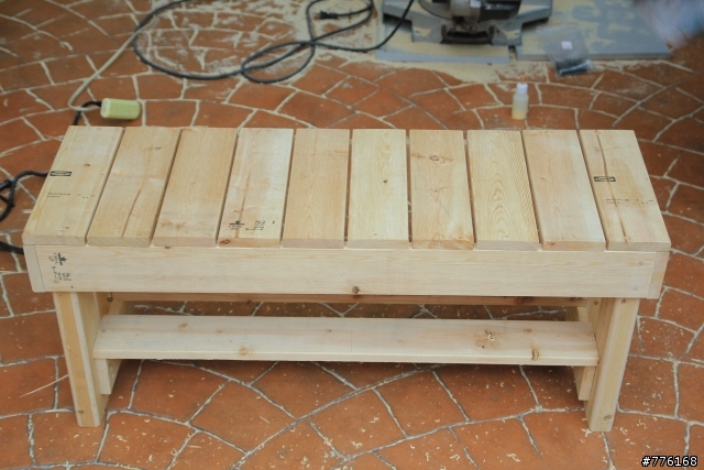 [DIY] 木工<小茶几>與戶外<穿鞋椅>