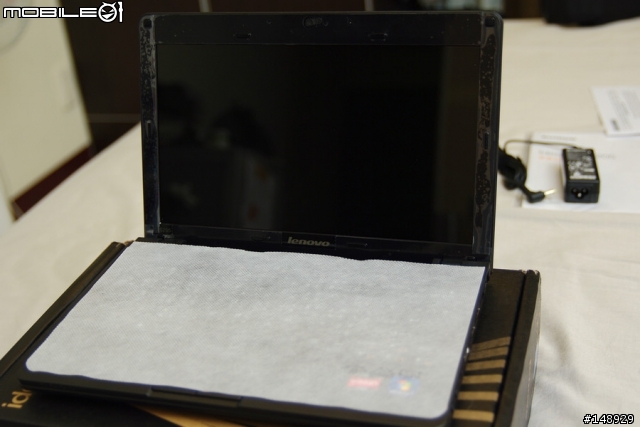 [開箱分享] 搭載 AMD Fusion APU 的 Ideapad S205 (Part1)
