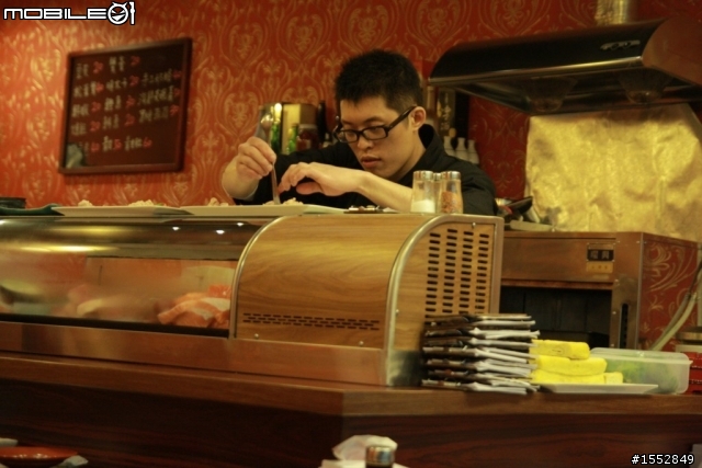 新莊市[鮭鮮人]壽司專賣店 "平價與精緻都滿足"
